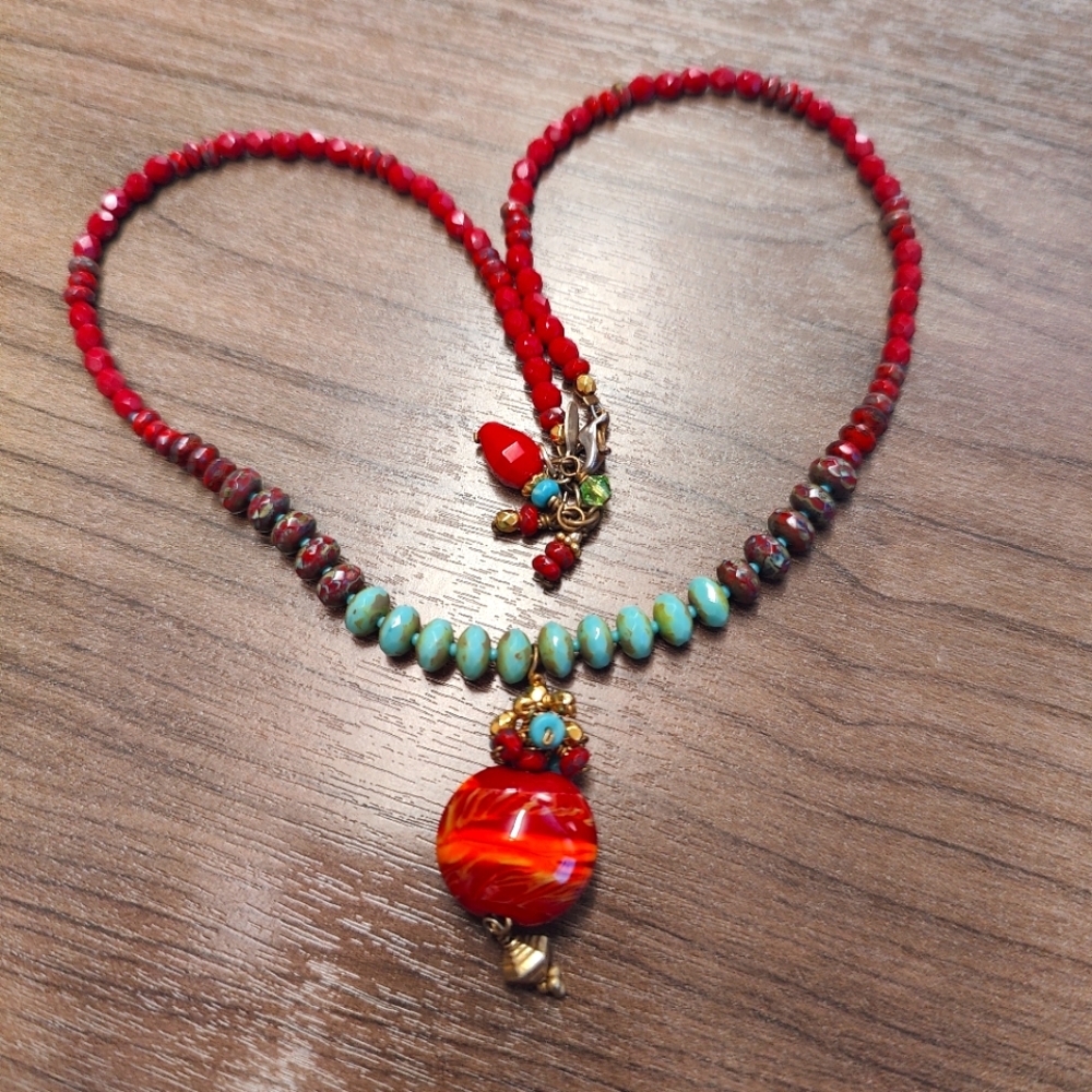 Toni necklace
